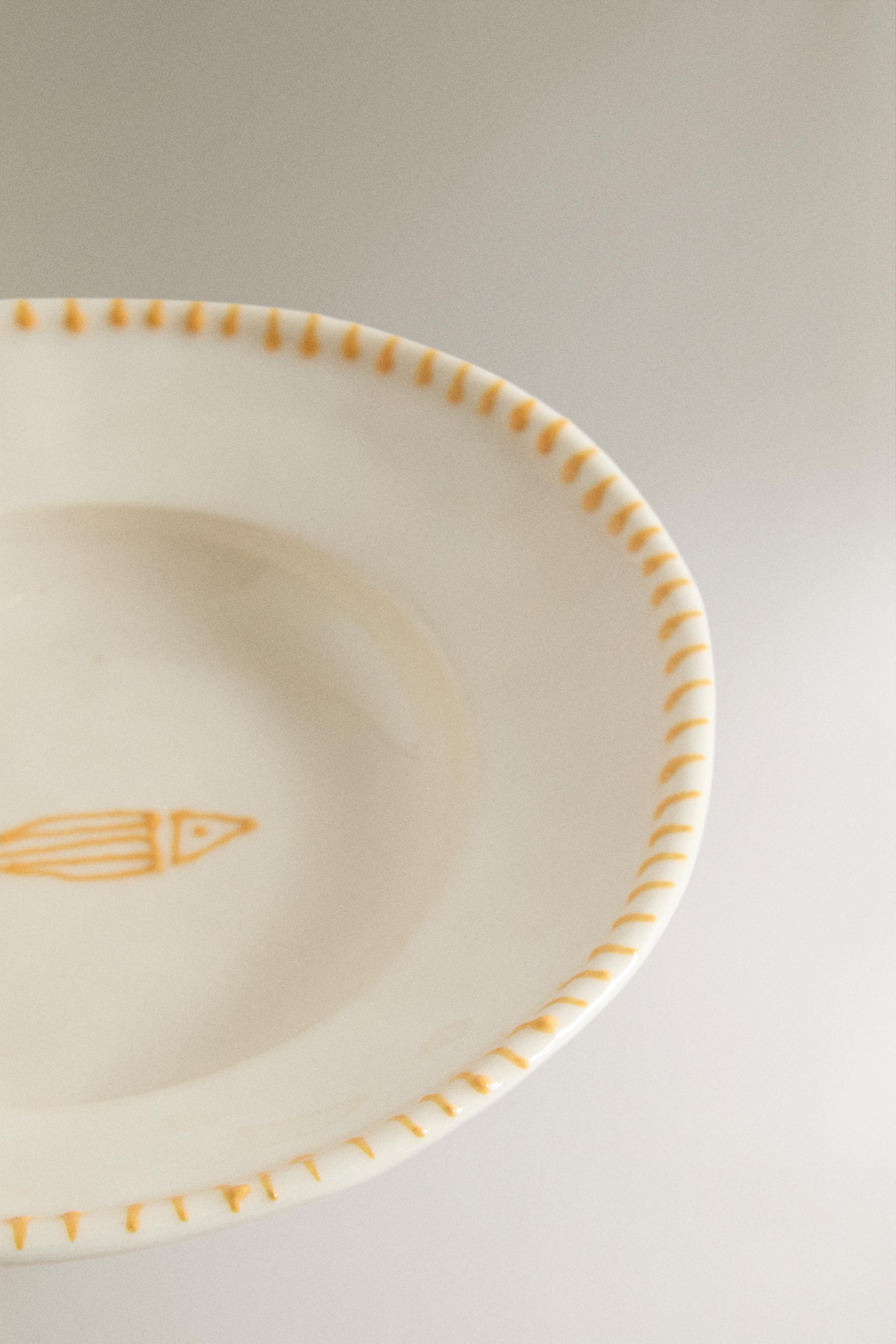 ASSIETTE À DESSERT EN FAÏENCE POISSON